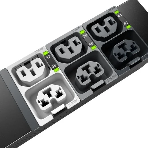 APC NetShelter Rack PDU Advanced, perjungiamas, 34,6 kW, 3 fazių, 415 V, 60 A, 560P6, 42 lizdai