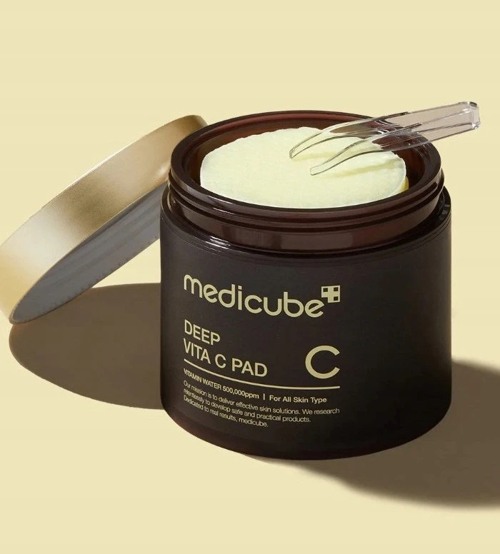 Medicube - Deep Vita C Pad - Brightening Facial Flaps with Vitamin C - Tonizuojantys veido padeliai su vitaminu C, 70 vnt/150 g