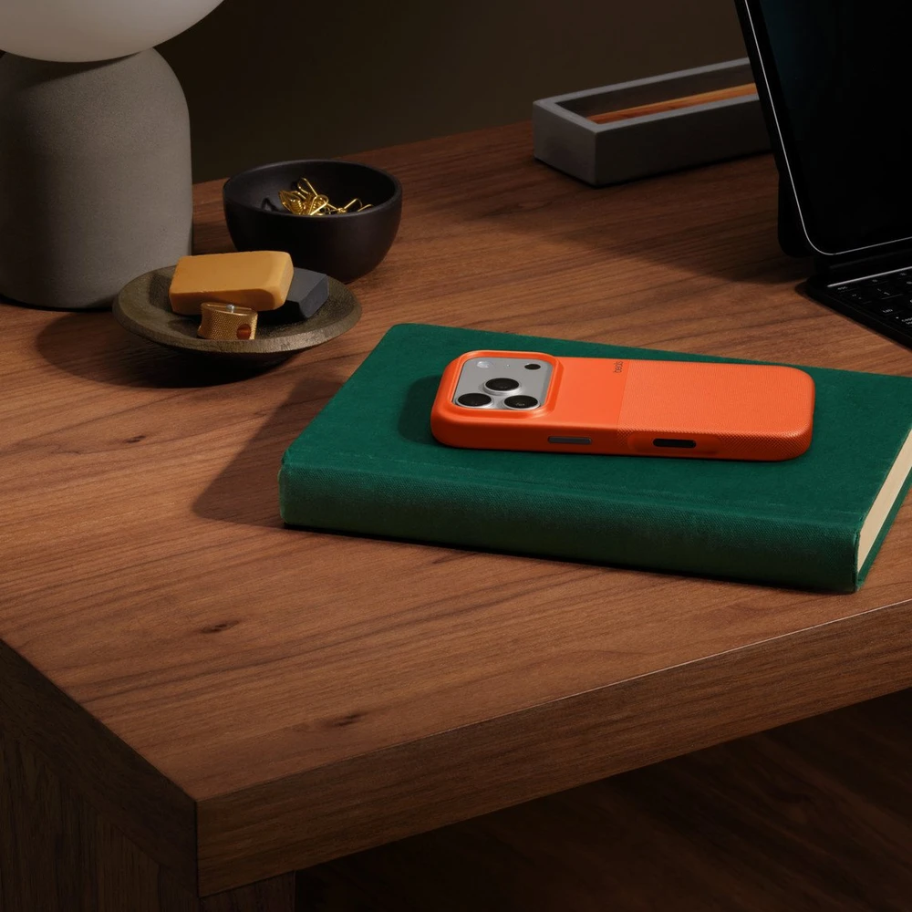 Beats iPhone 17 Pro Rugged Case with MagSafe and Camera Control – Sierra Orange - MGJQ4LL/A