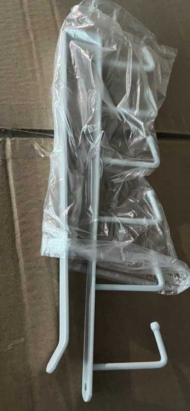 AG828 Metalinė pakabinama lentynėlė su 6 kabliukais, 26,5 cm, balta