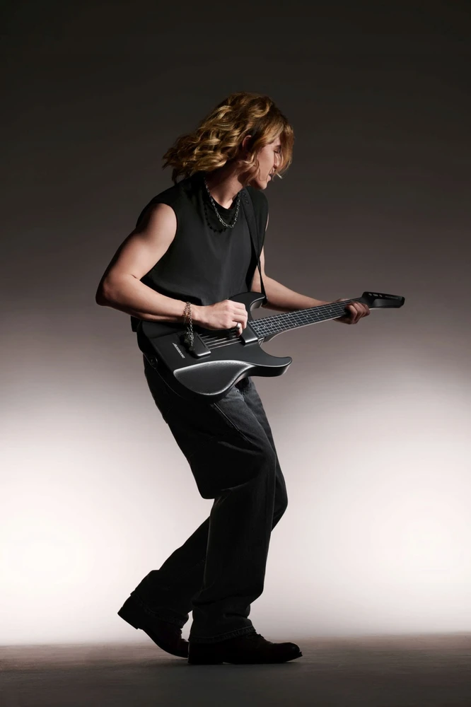 Aptel skaitmeninė daugiafunkcinė MIDI LED Aeroband elektrinė gitara / Nederinta / Ag01 / Juodas