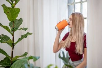 Termosas - Humanas Fluo 600 ml Nerūdijančio Plieno Neperšlampamas Oranžinis