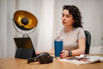 Terminis Puodelis - Humanas Fluo 600 ml Nerūdijančio Plieno, Nepralaidus, Mėlynas