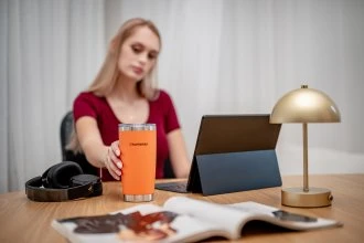 Termosas - Humanas Fluo 600 ml Nerūdijančio Plieno Neperšlampamas Oranžinis