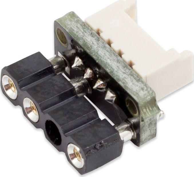 „Aqua Computer“ adapteris RGBpx komponentams į 3 kontaktų RGB jungtį (5VDG, 5V)