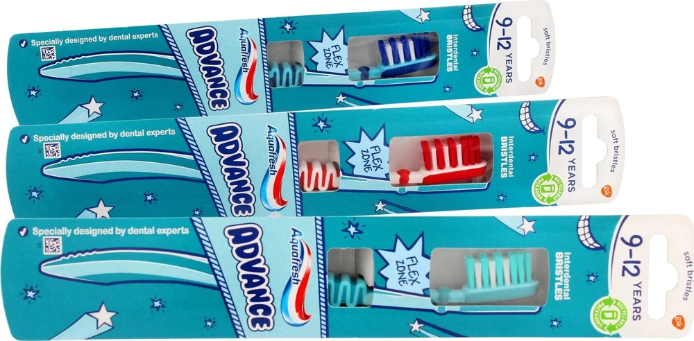 Aquafresh Advance dantų šepetėlis 9-12 metų vaikams 1 vnt.