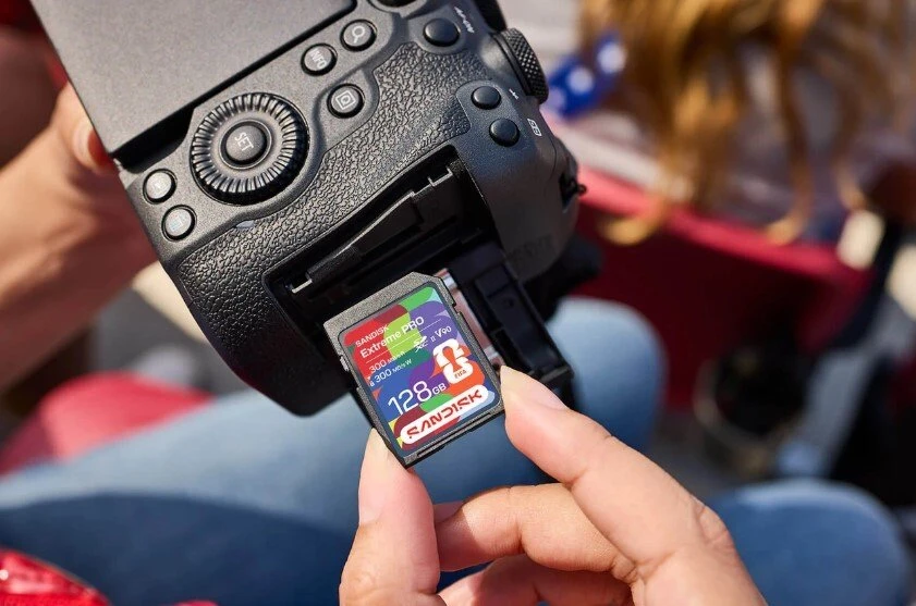 Atminties kortelė Karta SanDisk Extreme PRO FIFA World Cup 2026 Edition SDXC UHS-II 128GB V90 UHS-II (SDSDXDM-128G-GN4IH)