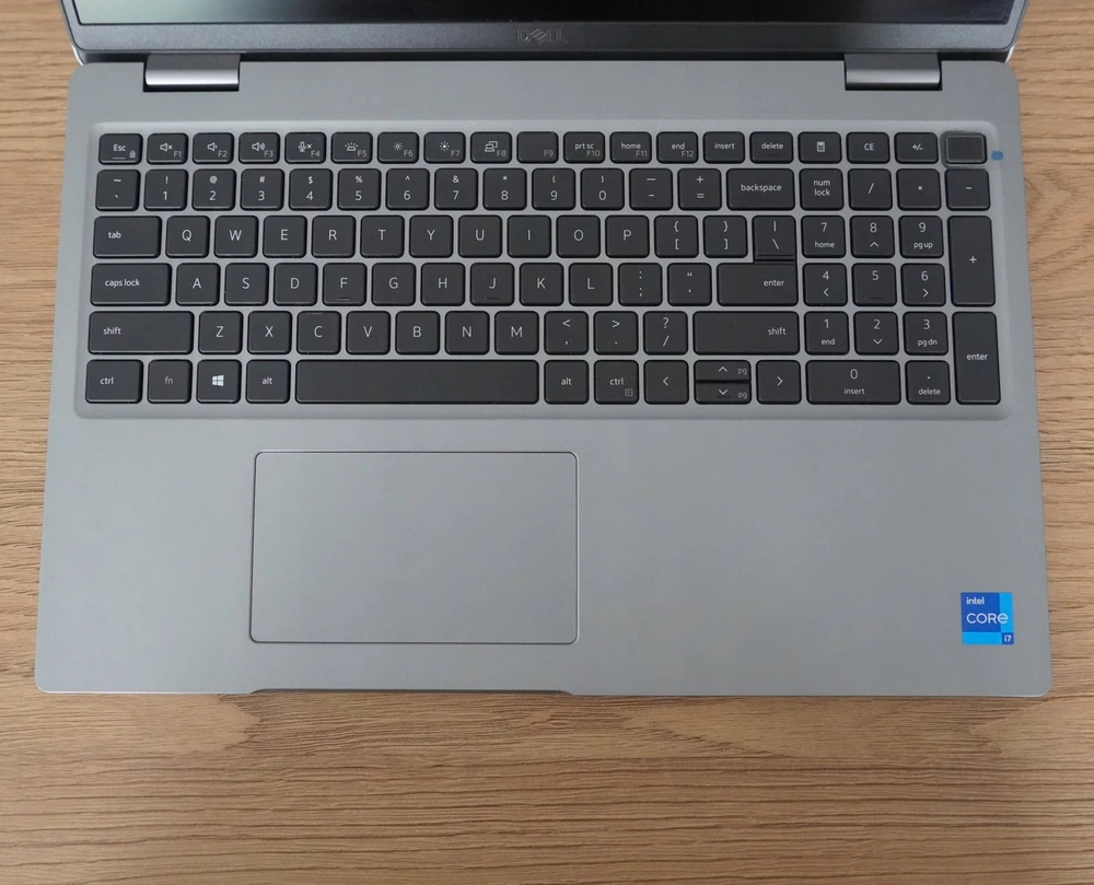 Dell Ekranas for Latitude 5520