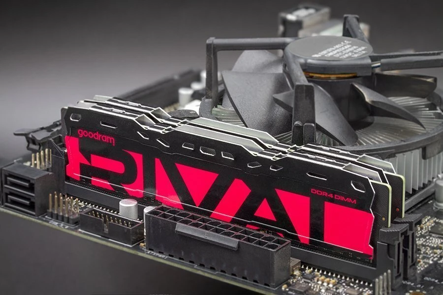 „Goodram *DDR4 Rival Radiant 8GB“ (1* 8)/3200 CL16 Raudona atminties modulis 1 x 8 GB 3200 MT/s 288 kontaktų DIMM