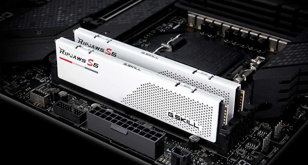 G.Skill Ripjaws S5 DDR5 atminties modulis kompiuterio pagrindinėje plokštėje