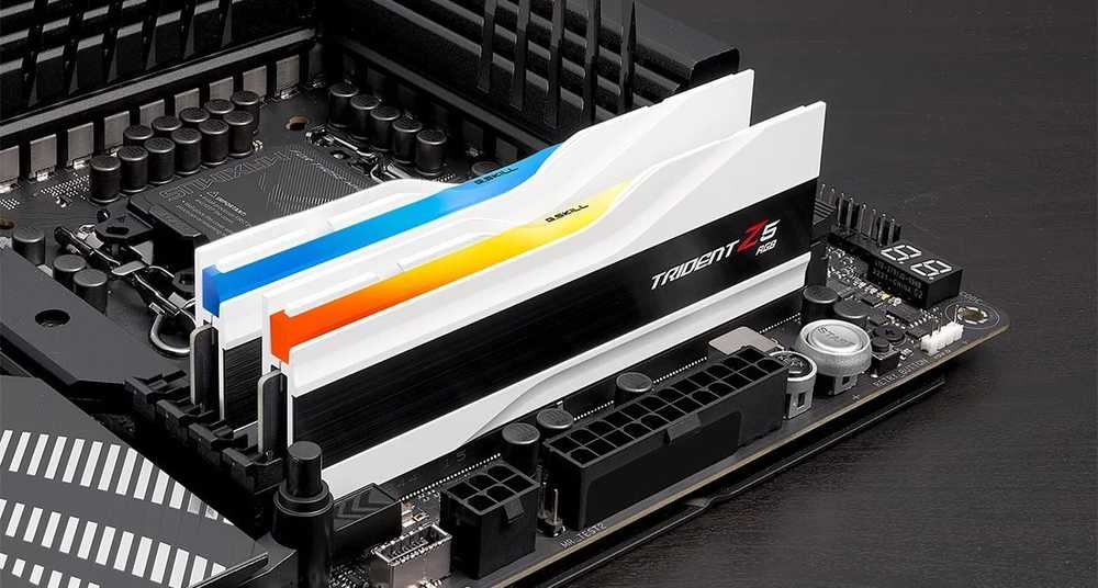 RAM Atmintis G.Skill Trident Z5 RGB, DDR5, 48 GB, 8200MHz, CL40 (F5-8200J4052F24GX2-TZ5RW)