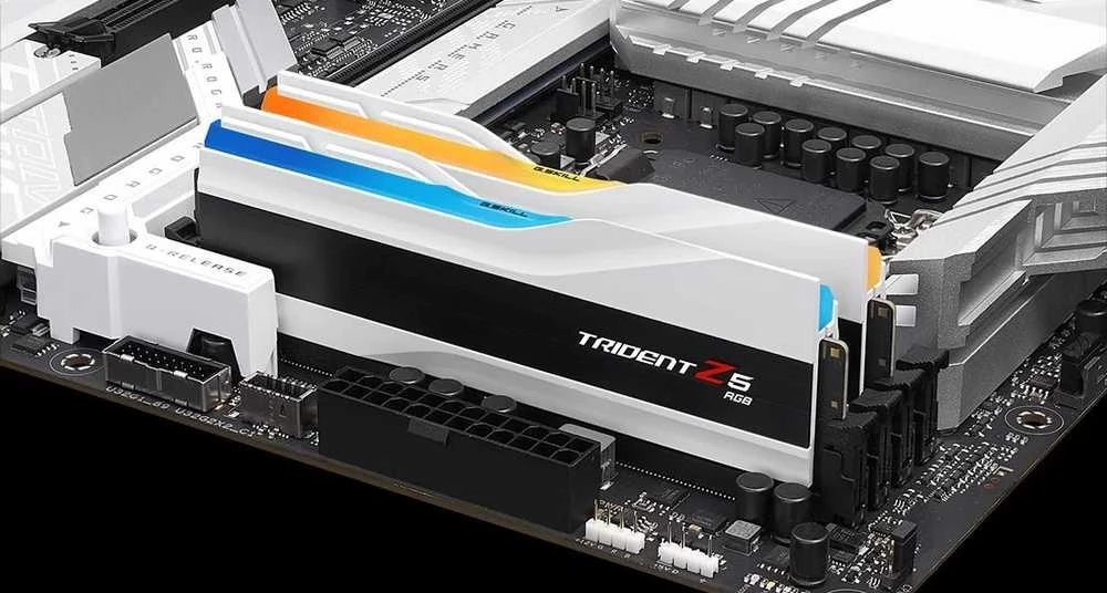 RAM G.Skill Trident Z5 RGB F5-6000J2836G32GX2-TZ5RW atminties modulis 64 GB 2 x 32 GB DDR5 4800 MT/s 288-pin DIMM