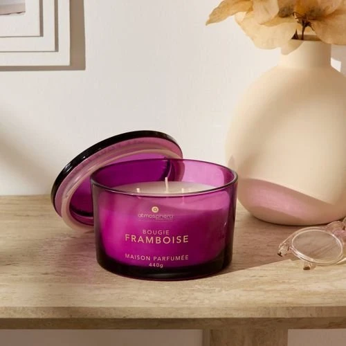 Žvakė. Aromatinė „Atmosphera Glowy“ aviečių kvapo. 30 val. 440 g