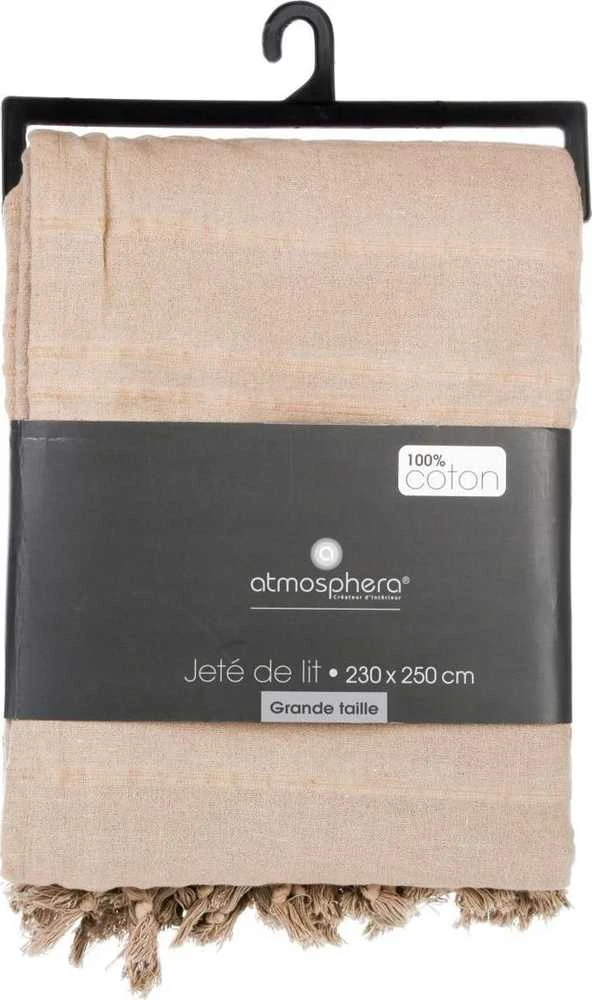 Atmosphera Cotton Smėlio spalvos medvilninė lovatiesė su kutais 230x250 cm sofai