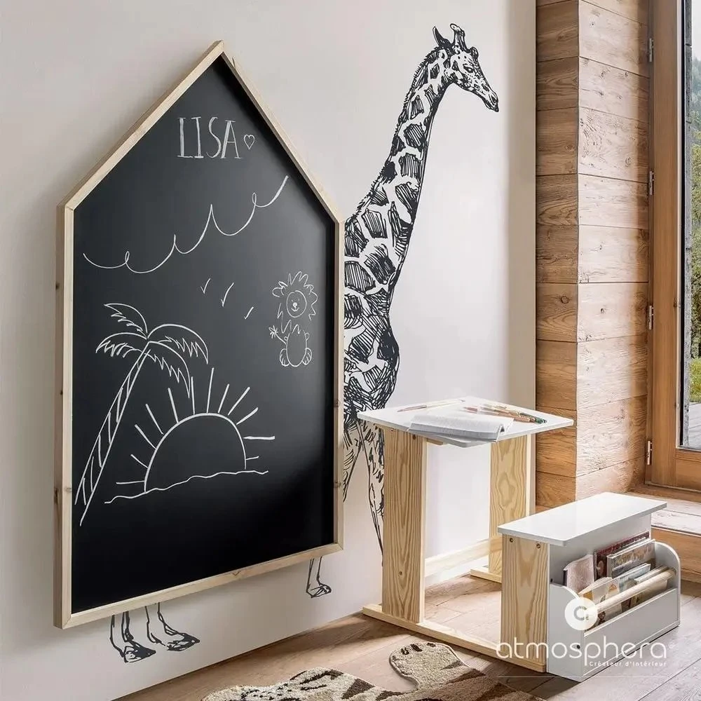 Atmosphera Frame Namelio formos juoda kreidinė lenta su mediniu rėmu idealiai tinka vaikų kambariui