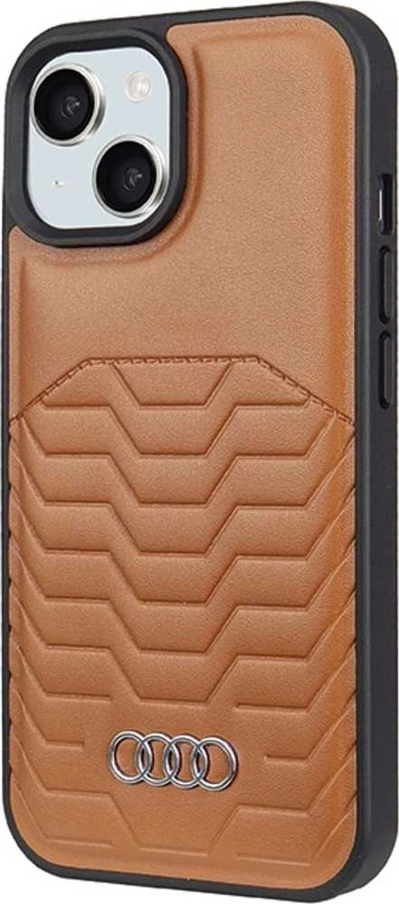 Audi Synthetic Leather MagSafe Apple iPhone 15 / 14 / 13 6.1″ rudos spalvos kietas dėklas AU-TPUPCMIP15-GT/D3-BN