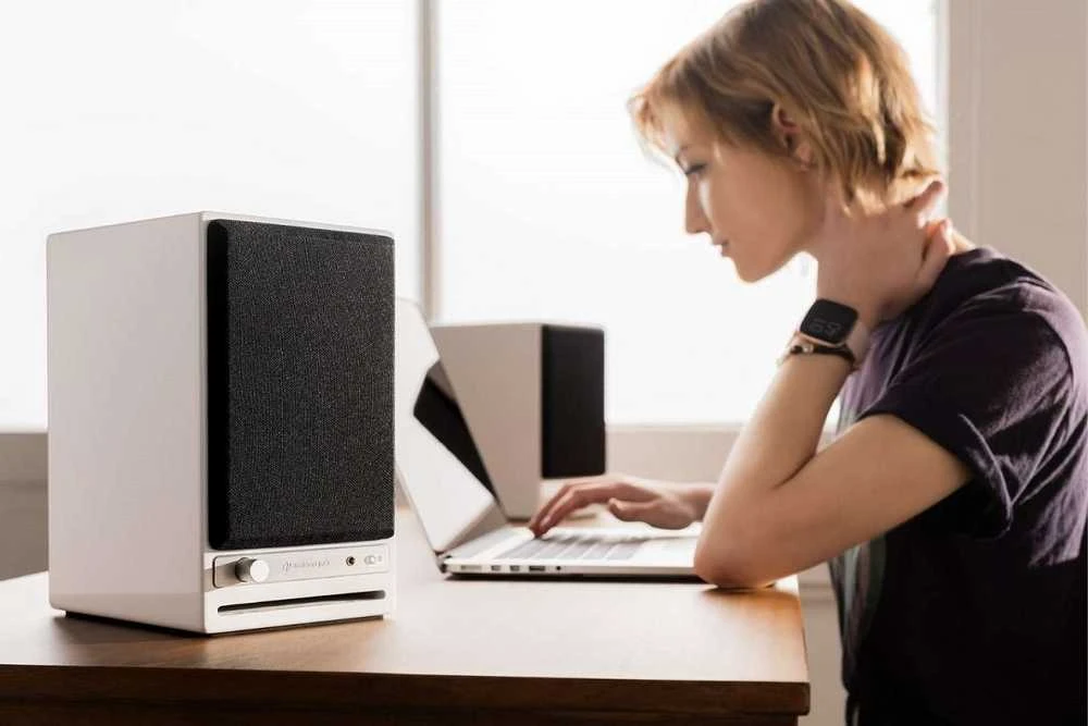 Kompiuterio kolonėlės AudioEngine HD4 BT Satin Juodas Koloninė - Aktyvios Bluetooth Kolonėlės APTX-HD