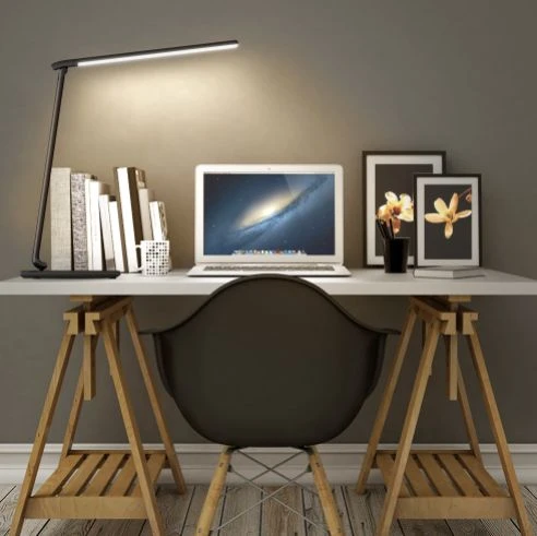 Aukey LT-T10 juoda LED stalinė lempa su prisilietimu | 12W | 3000-6500K | 7 pritemdymo lygiai | 5 apšvietimo režimai