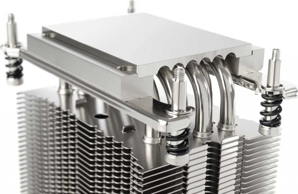 Noctua NH-U9 aušintuvo pagrindas ir šilumos vamzdeliai