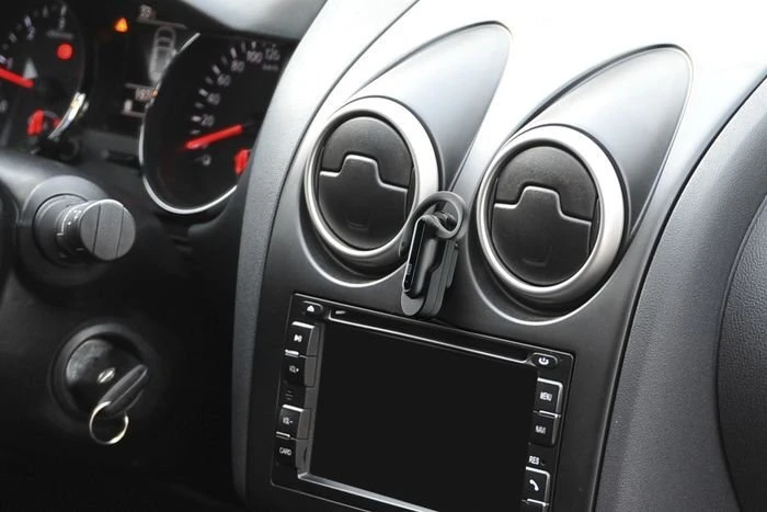 Cellular Line Ausinės Bluetooth ausinės Cellularline CAR FLAT w tym stacja ładująca automobiliui juoda