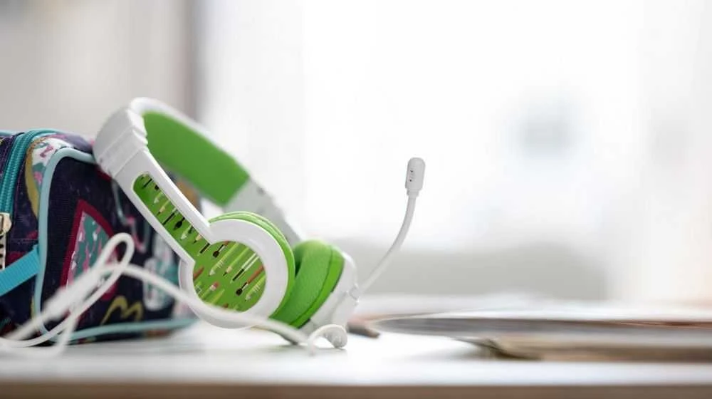 Buddyphones Ausinės vaikams 3+ 85dB su mikrofonu School+, žalia