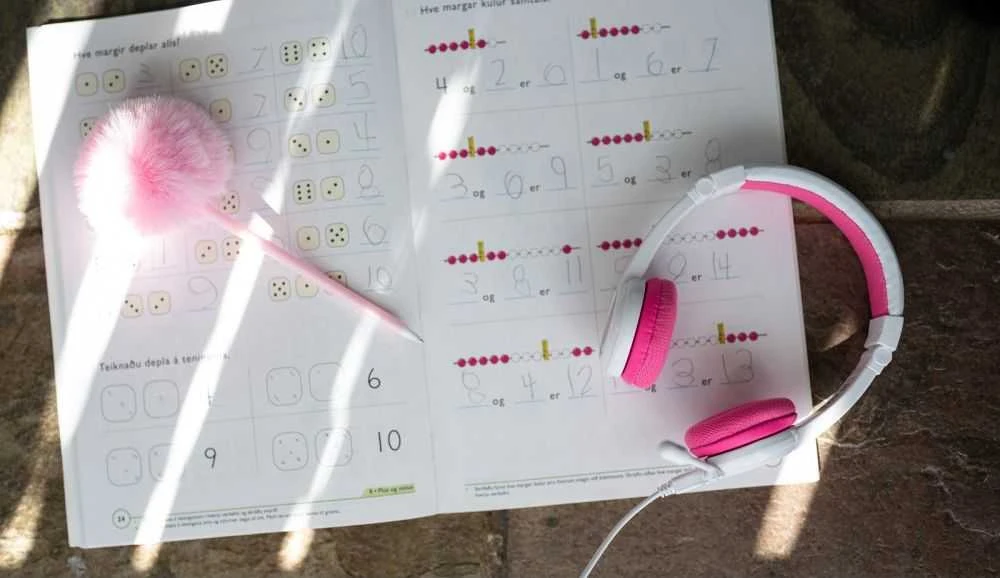 Laidinės ausinės vaikams BuddyPhones School+ rožinės spalvos