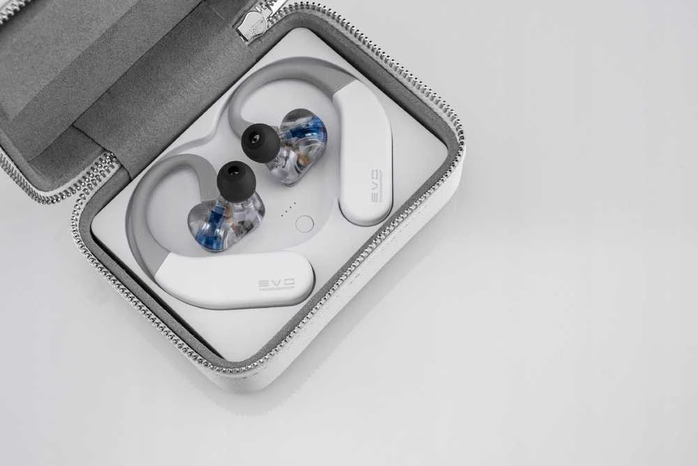 Moondrop EVO belaidžiai adapteriai dėkle