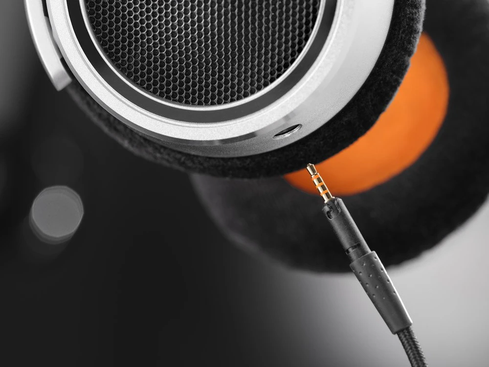 Neumann NDH 30 - open-back studio ausinės skirta monitoring, editing ir mixing