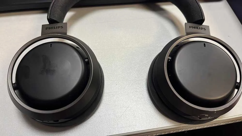 Fidelio Ant ausų dedamos belaidės ausinės Philips L3/00