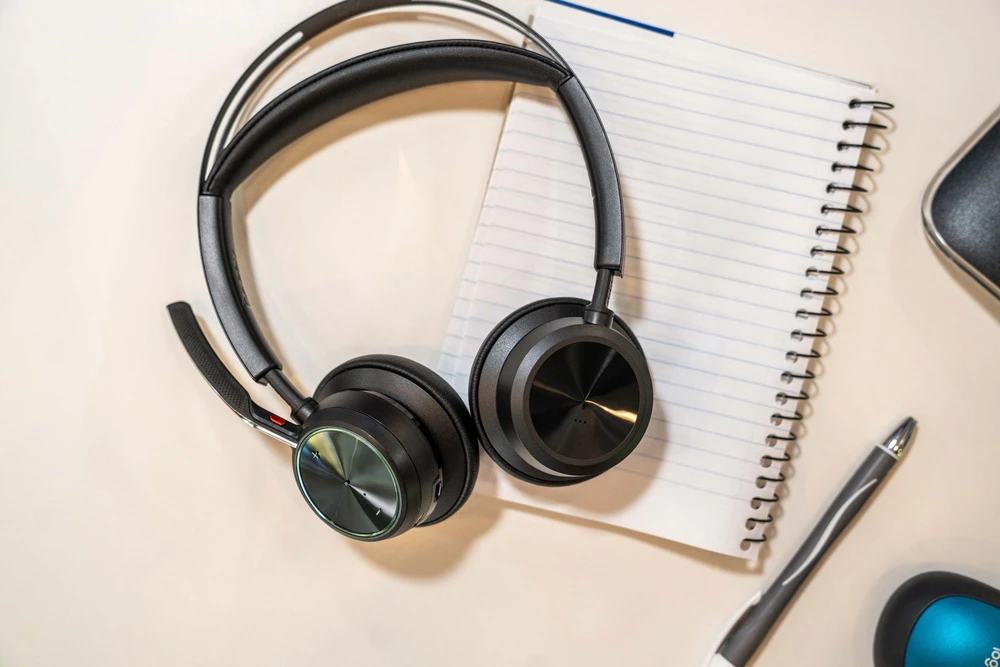 Ausinės Poly Voyager Focus 2 USB-C (9T9J3AA)