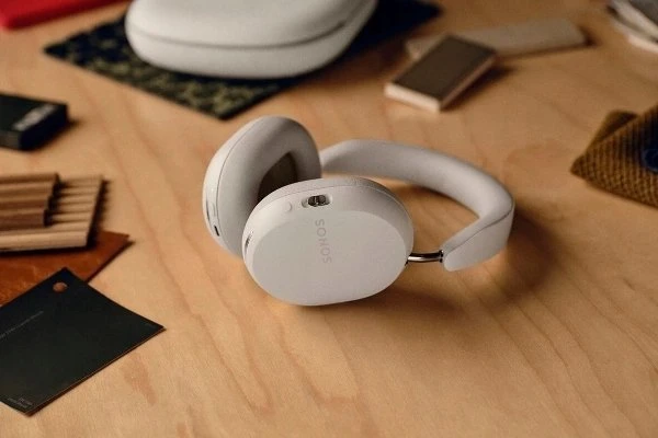 Sonos Ace belaidės ausinės, Baltos