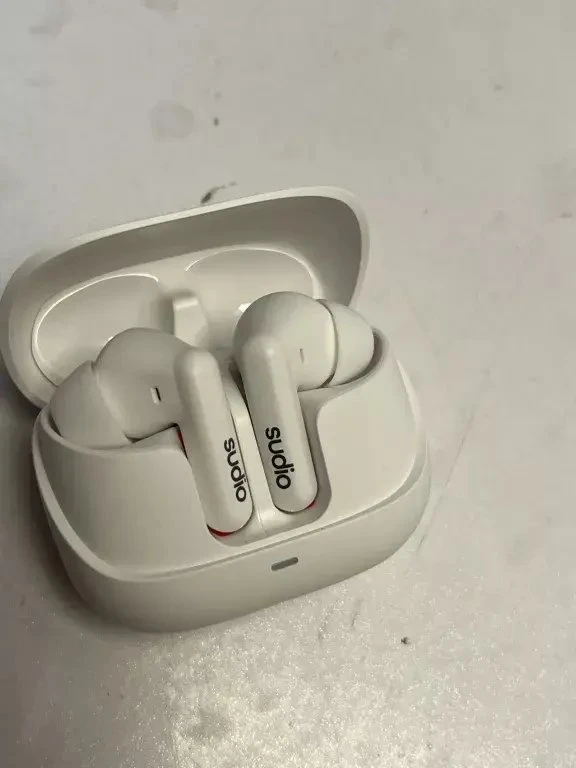 Ausinės Sudio Earbuds | C8 | Bluetooth | į ausis įkišamos | Mikrofonas | Baltas | Noise canceling