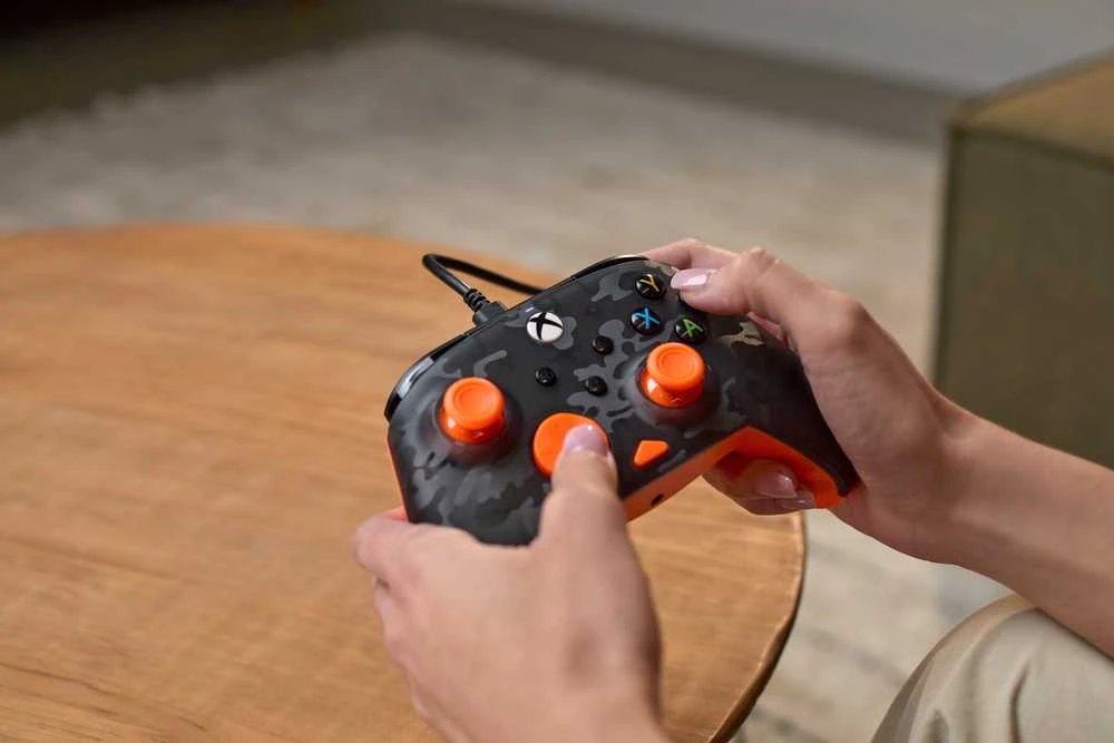 Turtle Beach Rematch Core Laidinis Žaidimų Pultelis | Ghost Camo Juoda/Oranžinė | XBOX