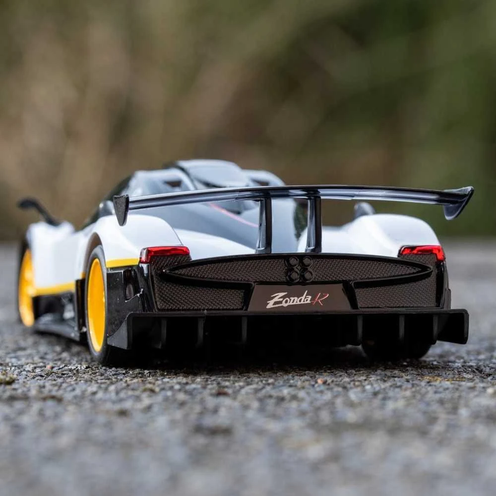 RASTAR automodelis valdomas R/C 1:24 Pagani Zonda R, 38010