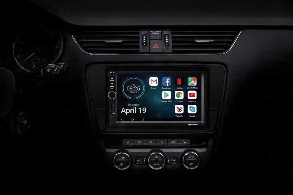 Vordon AC-8270 jutiklinis ekranas automobilio konsolėje