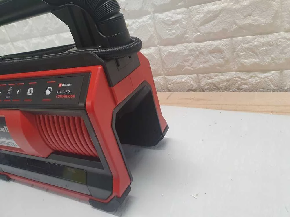 Akumuliatorinė oro pompa Einhell PRESSITO SOLO 18/25; 18 V (be akumuliatoriaus ir pakrovėjo)