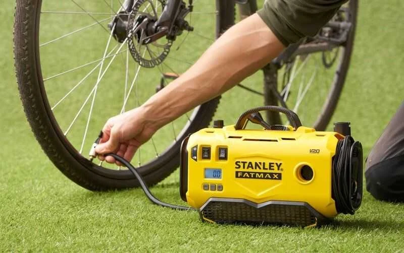 Akumuliatorinis oro kompresorius Stanley SFMCE520B-QW; 18 V (be akumuliatoriaus ir pakrovėjo)