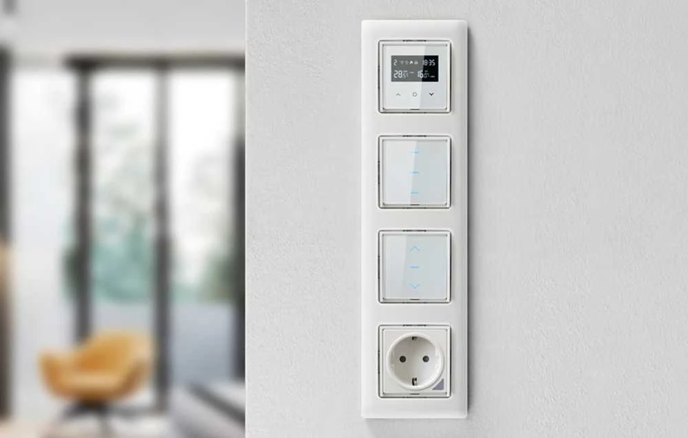 Išmanusis termostatas Avatto WT200-BH-3A-W Katilo šildymas 3A WiFi TUYA