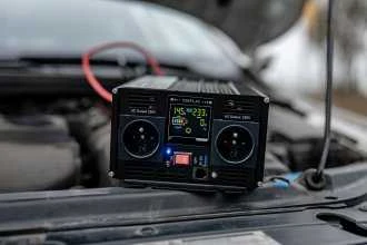 Objektyvas Newell įtampos keitiklis su gryna sinusine banga 24 V / 230 V, 1000 W