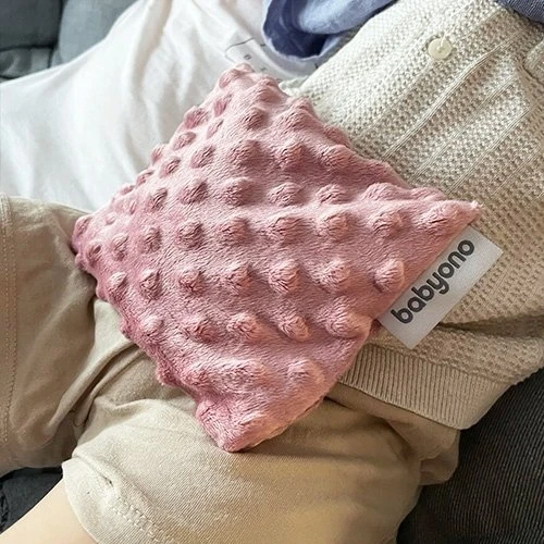 Baby Ono B.O.796/01 Vyšnių kauliukų karšto vandens butelis CHERRY rožinis