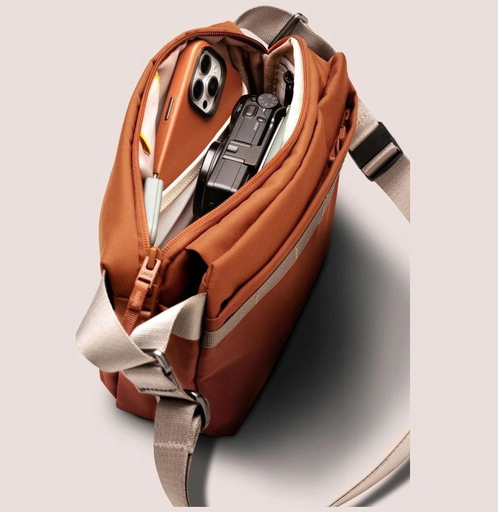 Bag Crossbody UNIQ Denver 5L khaki