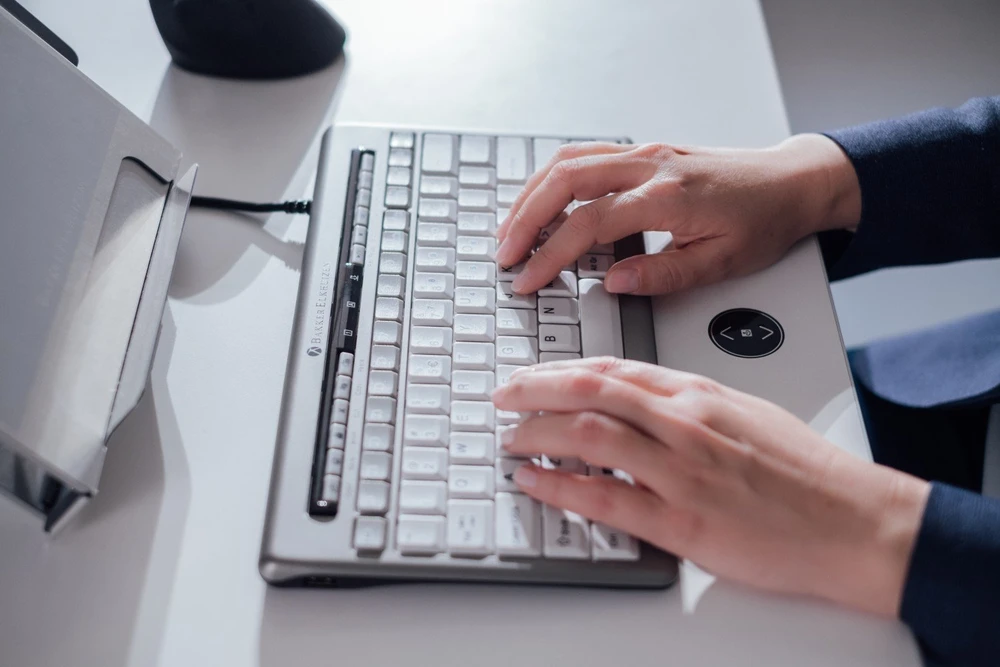Bakker Elkhuizen Carruzzo BakkerElkhuizen S-board 840 klaviatūra Biuras USB QWERTY Anglų (JAV) Šviesiai Žalia, Balta