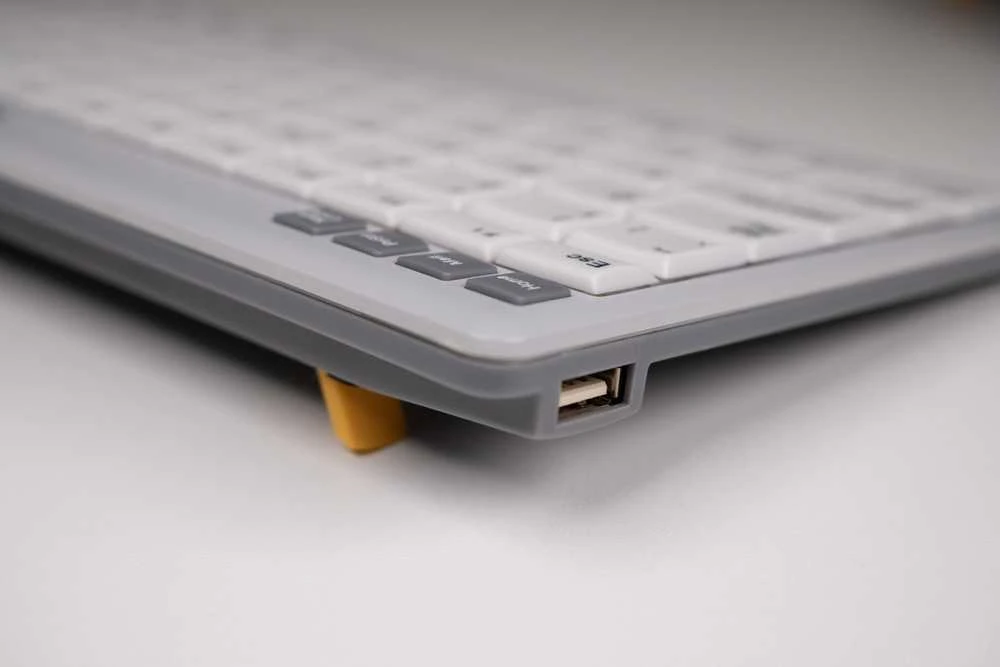Bakker Elkhuizen Carruzzo BakkerElkhuizen UltraBoard 950 V2 klaviatūra Biuras USB QWERTY Anglų (JK) Tamsiai Pilka, Šviesiai Žalia