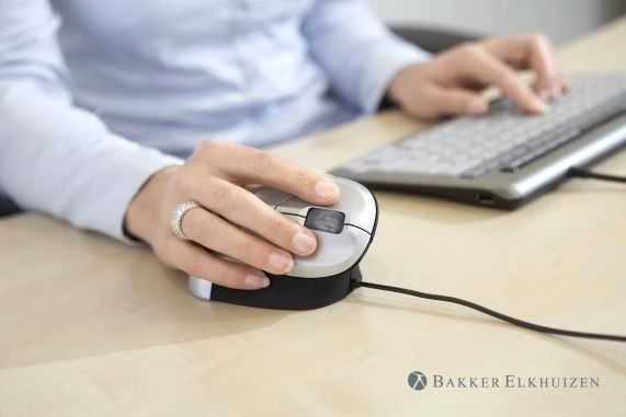 Bakker Elkhuizen BakkerElkhuizen Grip belaidė vertikali pelė