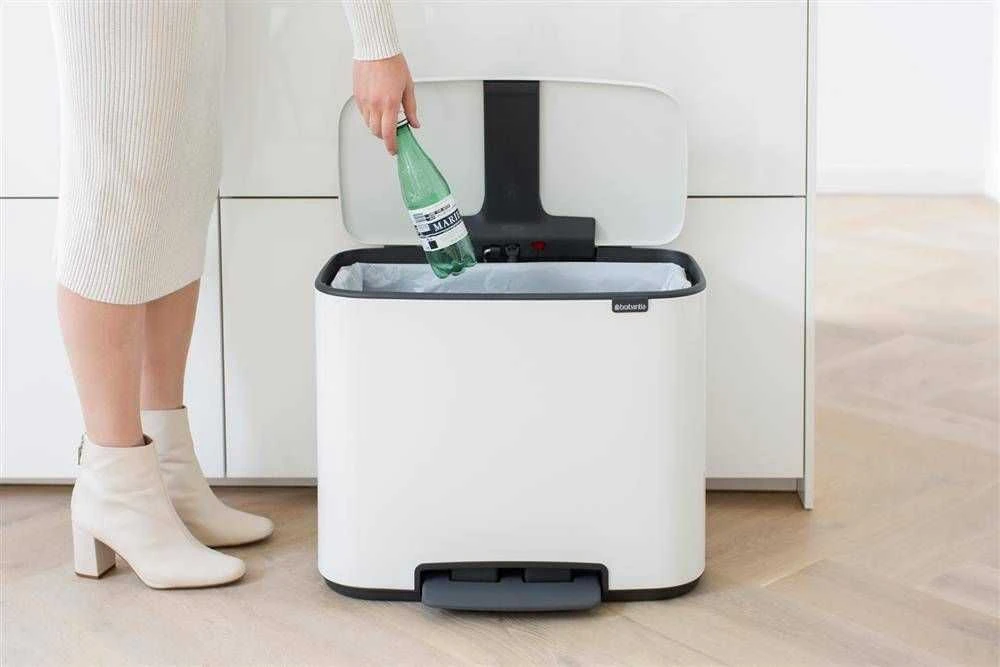 Šiukšlių dėžė su pedalu, Brabantia Bo 36L - baltos spalvos