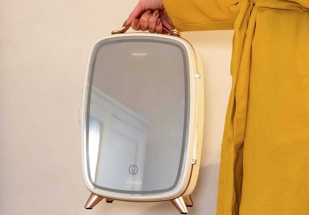 Cecotec Šaldytuvas kosmetyczna Bamba CoolingBeauty 6000 Mirror Baltas
