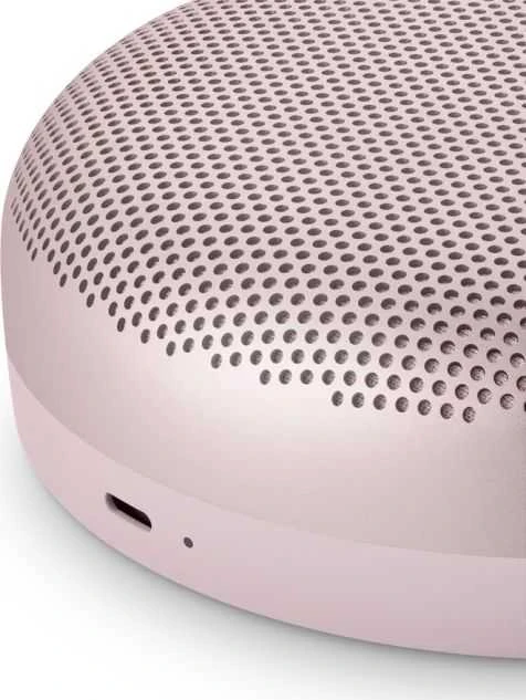 Bang & Olufsen Beosound A1 2nd Gen Nešiojama belaidė Bluetooth kolonėlė su balso asistentu, Rožinė