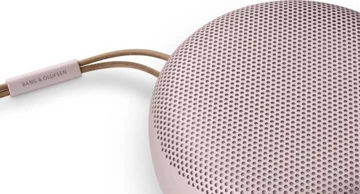 Bang & Olufsen Beosound A1 2nd Gen Nešiojama belaidė Bluetooth kolonėlė su balso asistentu, Rožinė