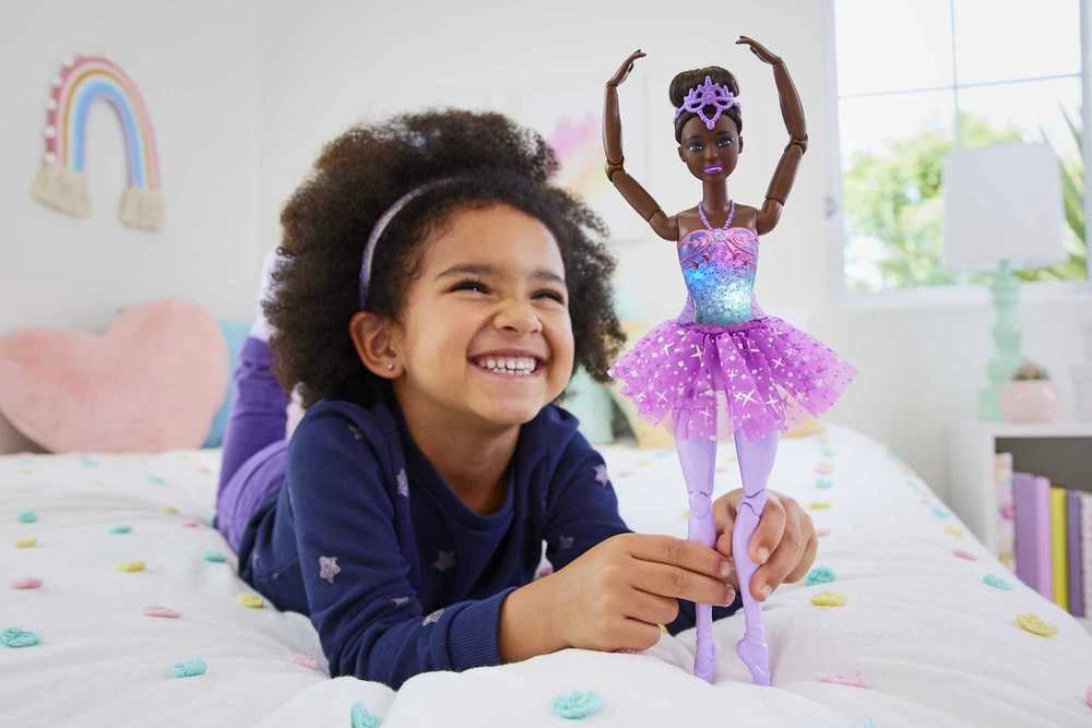 Mattel HLC26 Barbie Ballerina Doll Magic Lights Brunette | Mattel