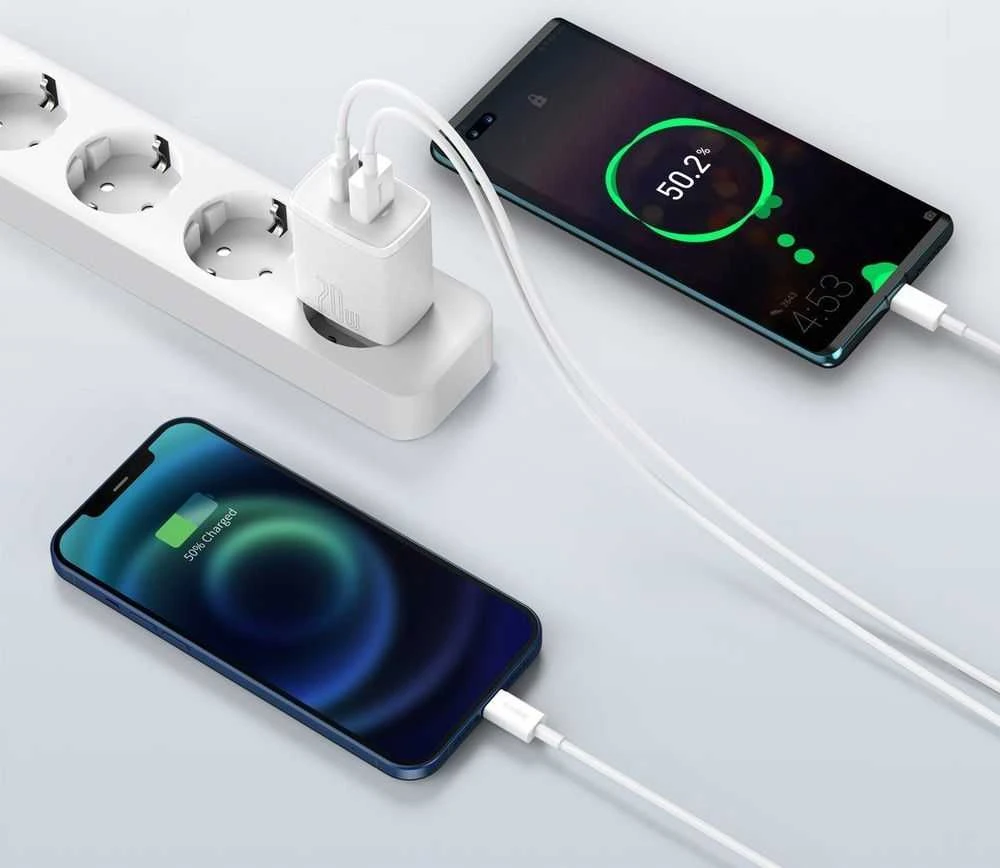 „Baseus“ kompaktiškas įkroviklis 1 x USB-A 1 x USB-C 3 A (6953156207240)